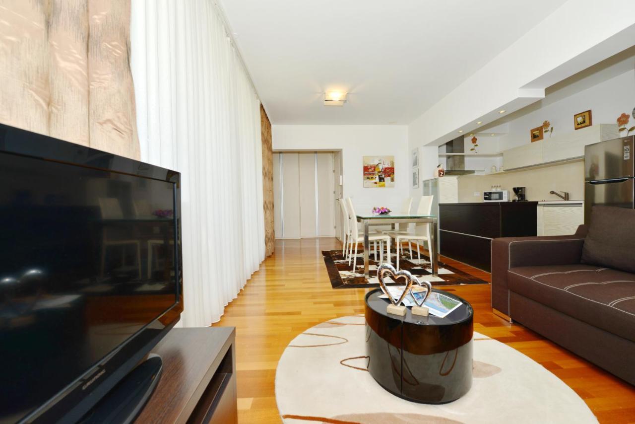 Apartment Ivon Zara Esterno foto
