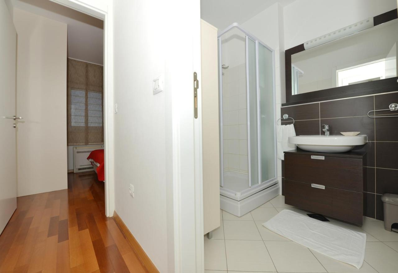 Apartment Ivon Zara Esterno foto