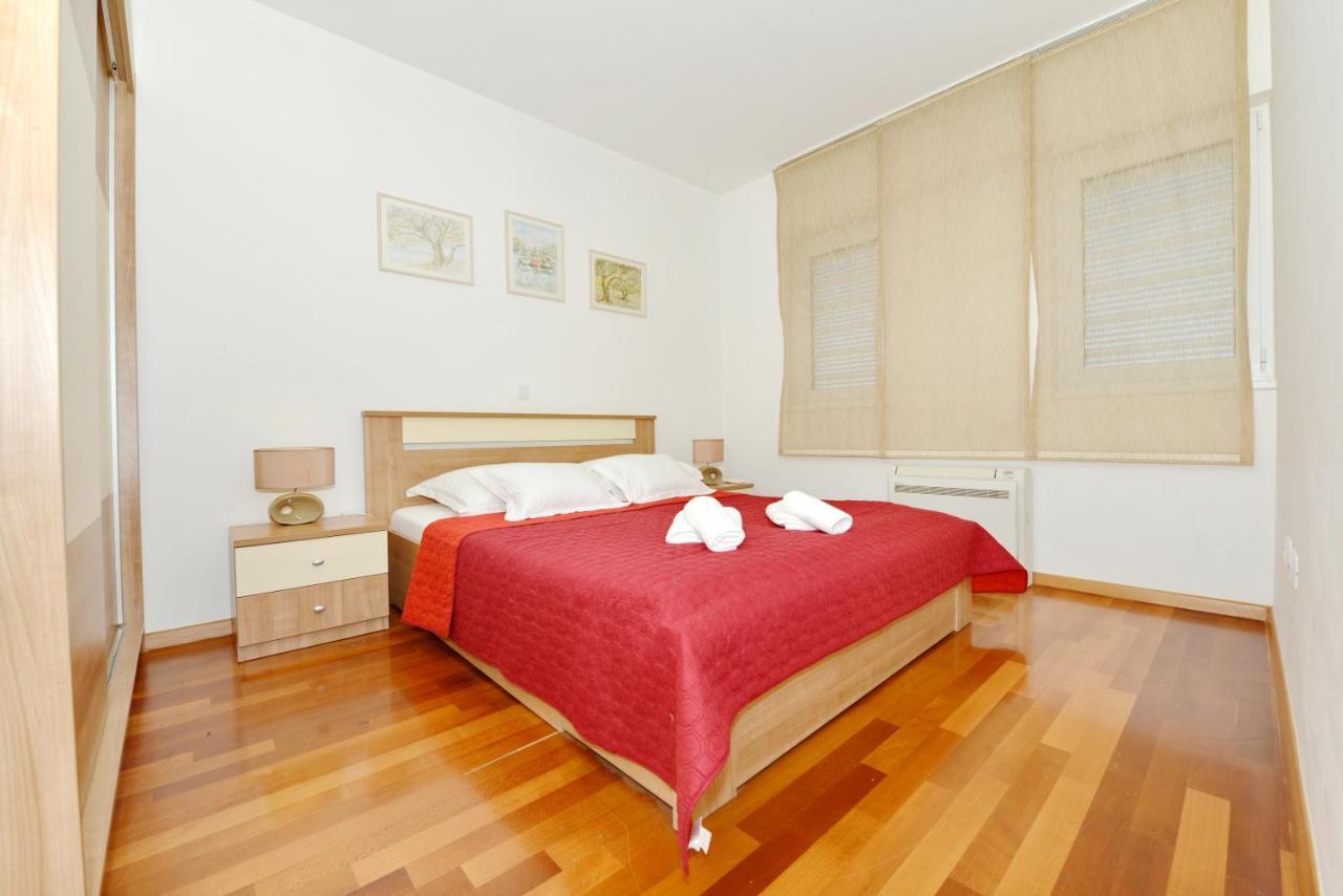 Apartment Ivon Zara Esterno foto